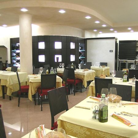 Hotel Da Vito Campagna Lupia Ngoại thất bức ảnh