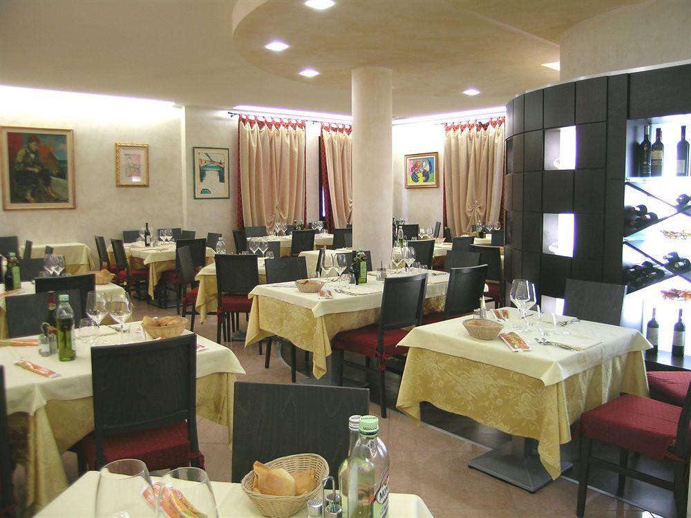 Hotel Da Vito Campagna Lupia Ngoại thất bức ảnh