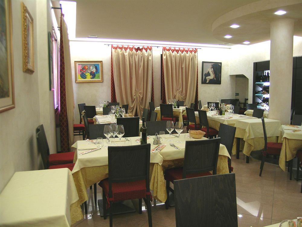 Hotel Da Vito Campagna Lupia Ngoại thất bức ảnh