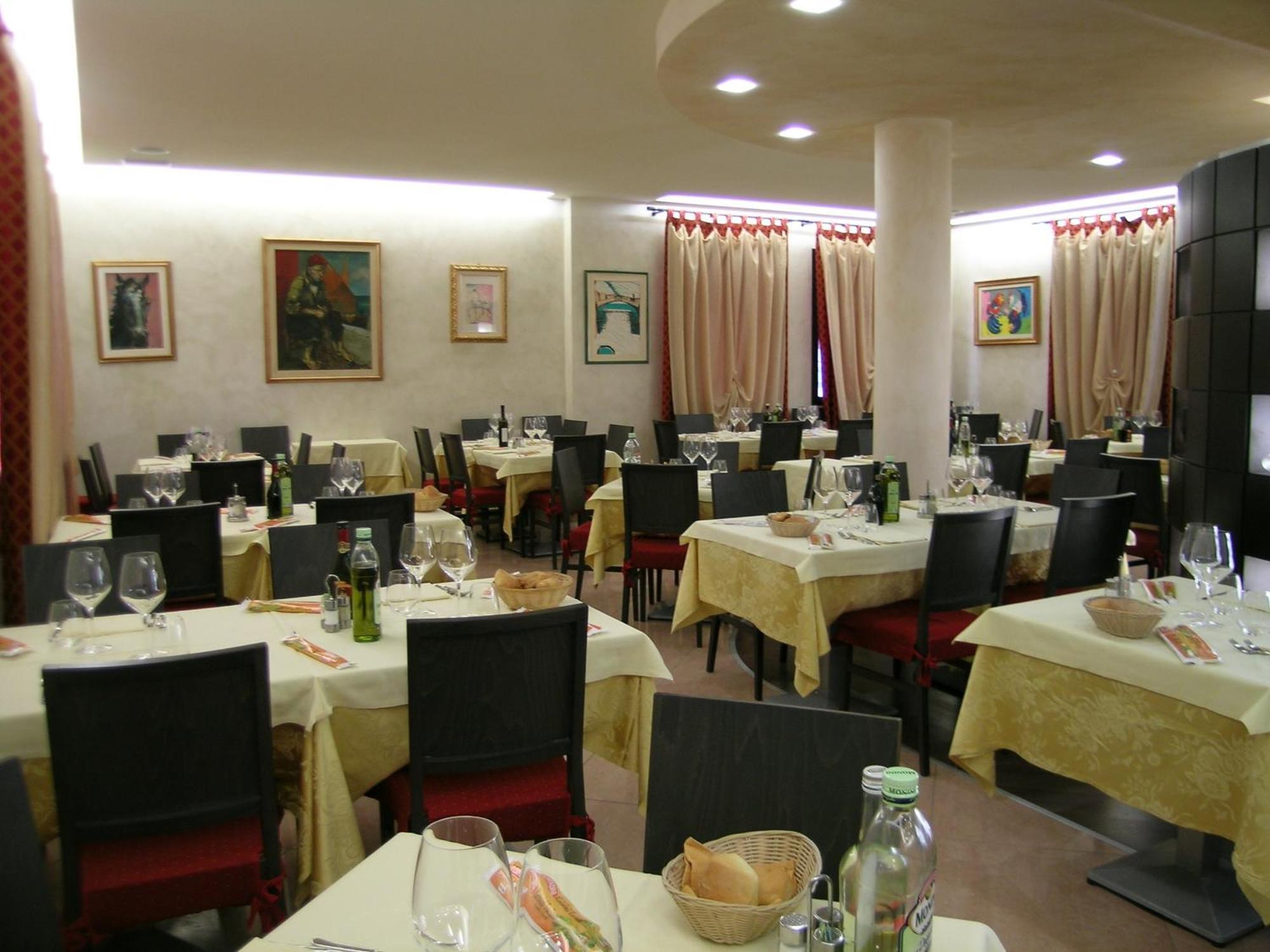 Hotel Da Vito Campagna Lupia Ngoại thất bức ảnh