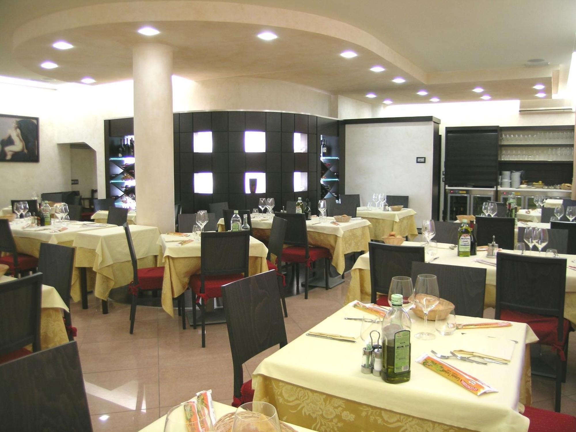Hotel Da Vito Campagna Lupia Ngoại thất bức ảnh