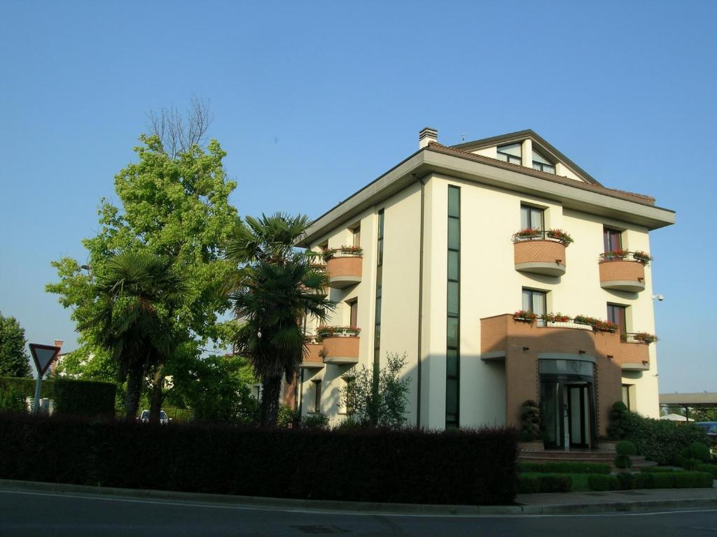 Hotel Da Vito Campagna Lupia Ngoại thất bức ảnh