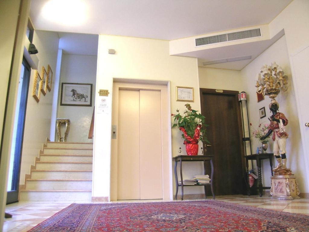 Hotel Da Vito Campagna Lupia Ngoại thất bức ảnh