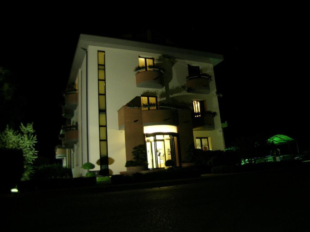 Hotel Da Vito Campagna Lupia Ngoại thất bức ảnh