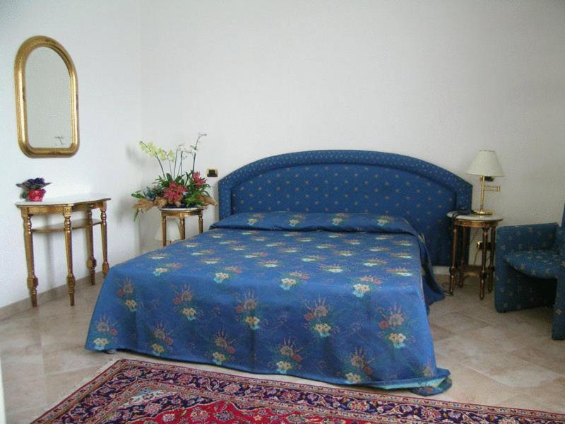 Hotel Da Vito Campagna Lupia Ngoại thất bức ảnh